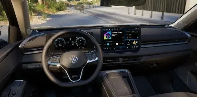 Neu VW T-Roc 150 PS (110 kW) 2026 Wolf grey metallic SUV