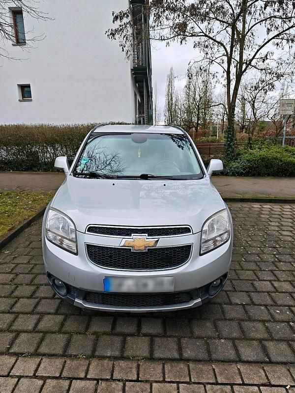 Gebraucht Chevrolet Orlando 163 PS (119 kW) 2012 Silber Van / Kleinbus