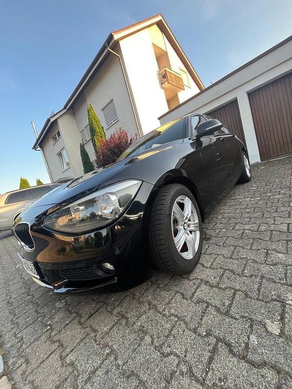 Gebraucht BMW 116 136 PS (100 kW) 2012 Schwarz Kleinwagen