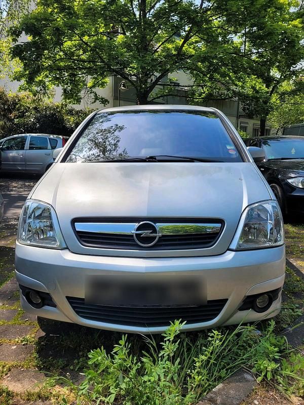 Grau Gebraucht 2008 Opel Meriva Van / Kleinbus | 3.159 € (Etwas zu teuer) - Bild 1/4