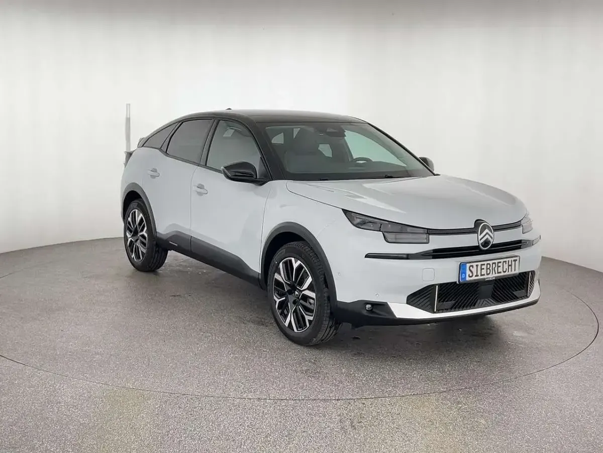 Nowe Citroën C4 131 KM (96 kW) 2025 Biały Sedan/Limuzyna