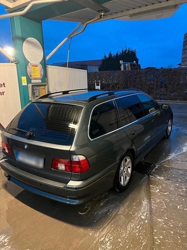 Gebraucht BMW 520 170 PS (125 kW) 2002 Grau Kombi