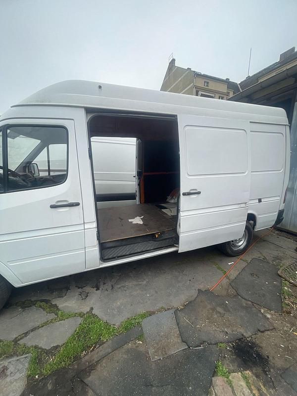 Weiß Gebraucht 2004 Mercedes Sprinter Van | 6.799 € - Bild 1/4