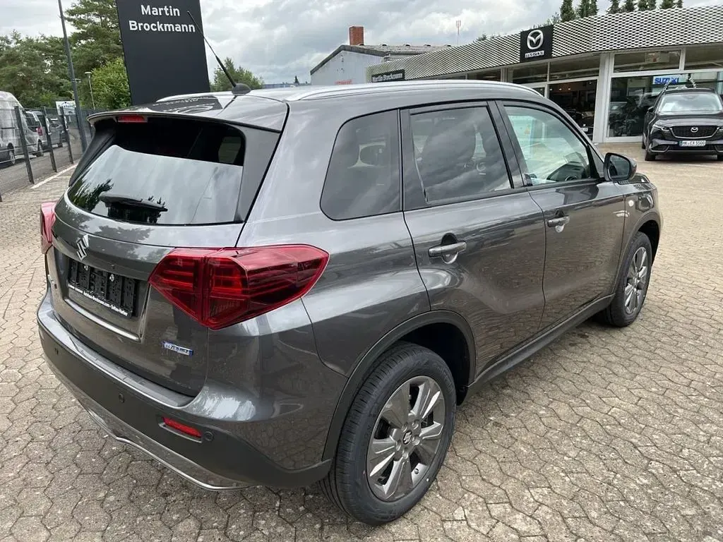 Neu Suzuki Vitara Comfort 110 PS (80 kW) 2026 Grau SUV