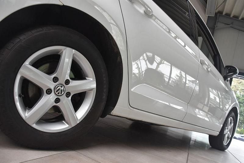 Gebraucht VW Touran 116 PS (85 kW) 2017 Weiß Van / Kleinbus