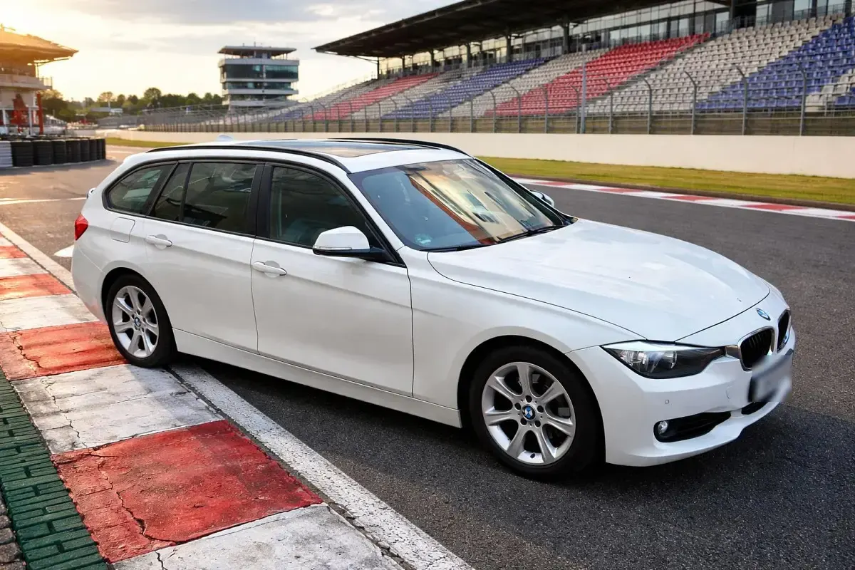 Gebraucht BMW 328 248 PS (182 kW) 2012 Weiß Kombi