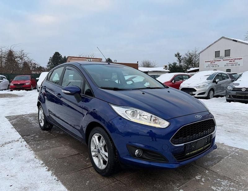 Gebraucht Ford Fiesta Celebration 101 PS (74 kW) 2017 Blau Limousine