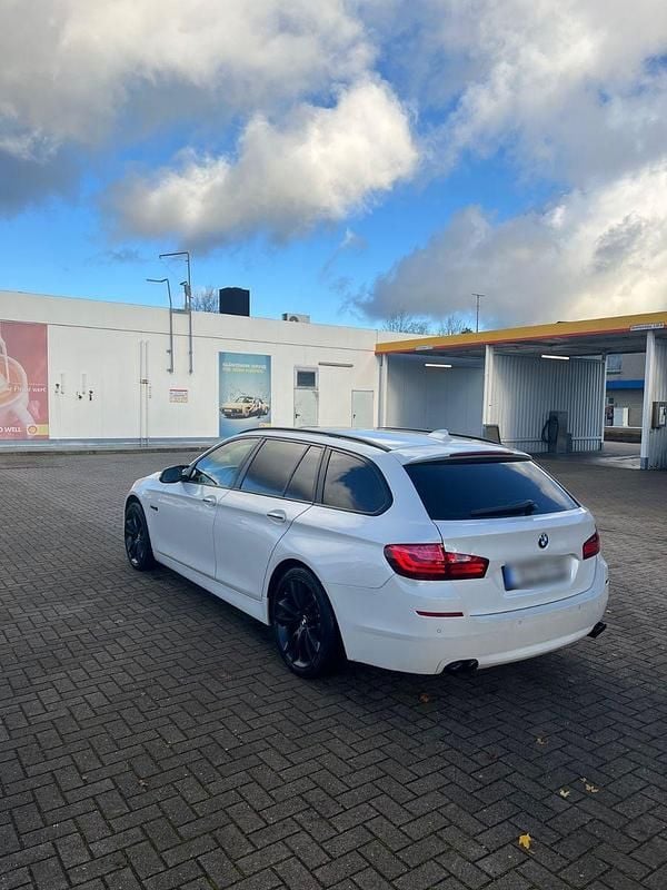 Gebraucht BMW 535 313 PS (230 kW) 2014 Weiß Kombi