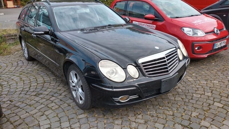 Gebraucht Mercedes E350 Avantgarde 272 PS (200 kW) 2007 Schwarz Kombi
