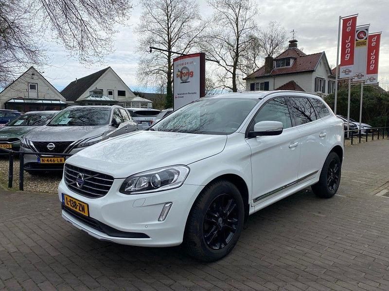 Gebraucht Volvo XC60 Summum 150 PS (110 kW) 2015 Weiß SUV