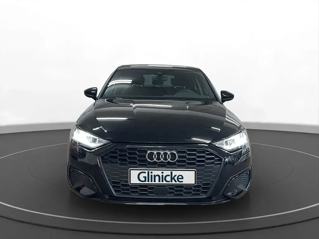 Gebraucht Audi A3 Comfort 110 PS (80 kW) 2022 Schwarz Limousine