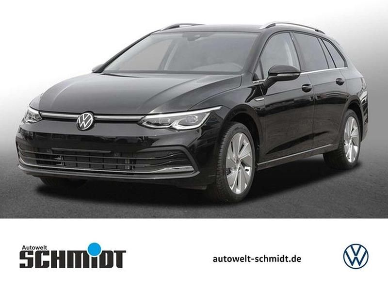 Grenadillschwarz metallic Gebraucht 2024 VW Golf VIII Style Kombi | 29.850 € (Fairer Preis) - Bild 1/4