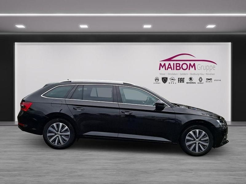 Gebraucht Skoda Superb Style 156 PS (114 kW) 2022 Schwarz Kombi