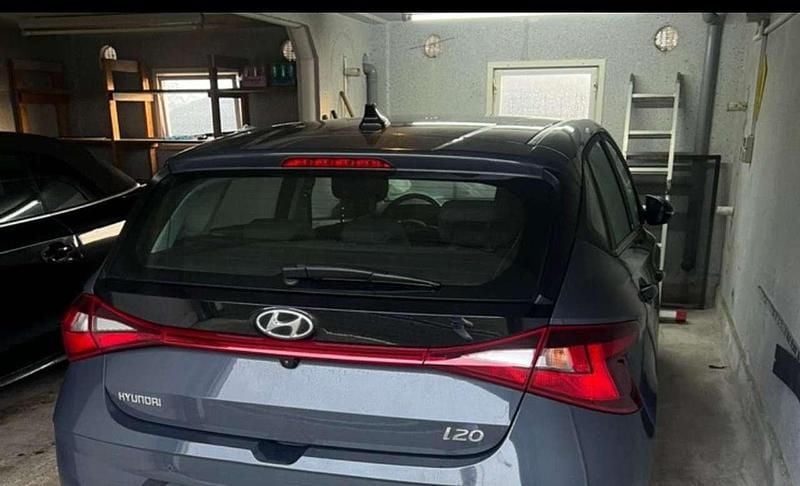 Gebraucht Hyundai i20 Trend 101 PS (74 kW) 2021 Grau Kleinwagen