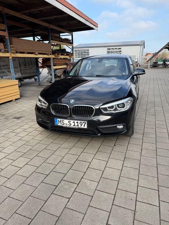 Gebraucht BMW 116 Advantage 109 PS (80 kW) 2016 Schwarz Kleinwagen