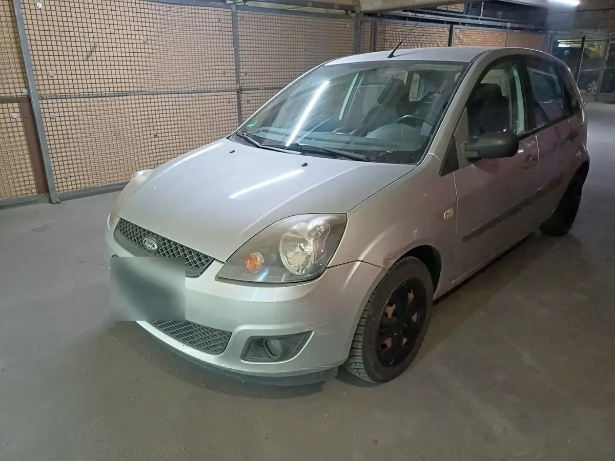 Gebraucht Ford Fiesta 80 PS (58 kW) 2007 Silber Kleinwagen