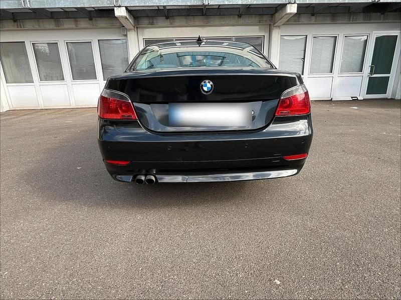 Gebraucht BMW 525 163 PS (119 kW) 2004 Schwarz Limousine