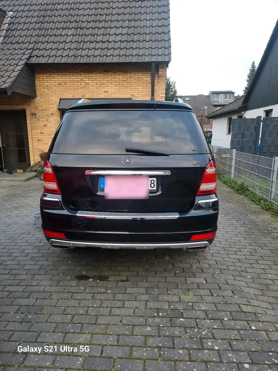 Gebraucht Mercedes GL450 306 PS (225 kW) 2011 Schwarz SUV