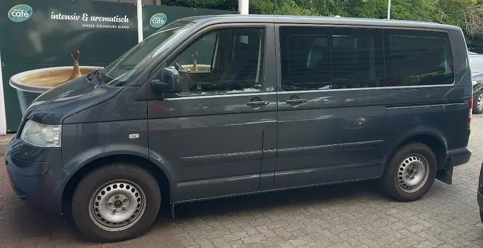 Gebraucht VW Multivan 131 PS (96 kW) 2008 Grau Van / Kleinbus