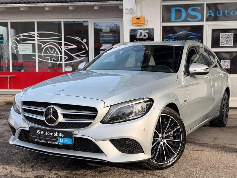 Silber Gebraucht 2021 Mercedes C300e Avantgarde Limousine | 22.990 € (Superpreis) - Bild 1/4