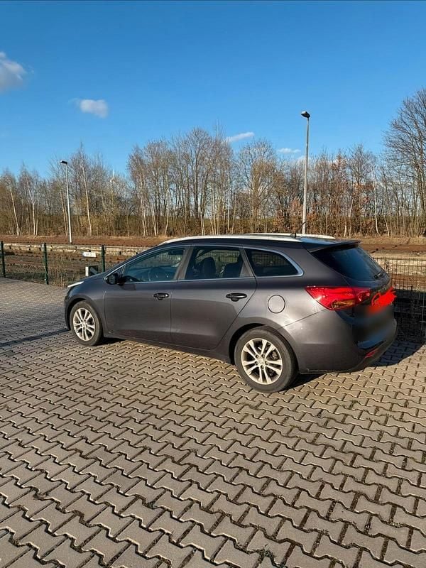 Gebraucht Kia Ceed 116 PS (85 kW) 2013 Andere farben Kleinwagen