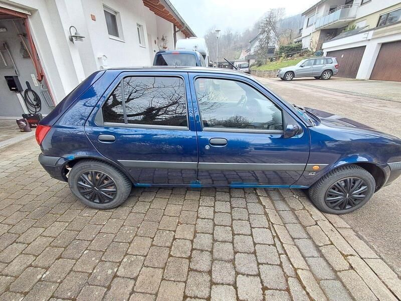Blau Gebraucht 2002 Ford Fiesta Kleinwagen | 1.400 € (Guter Preis) - Bild 1/4