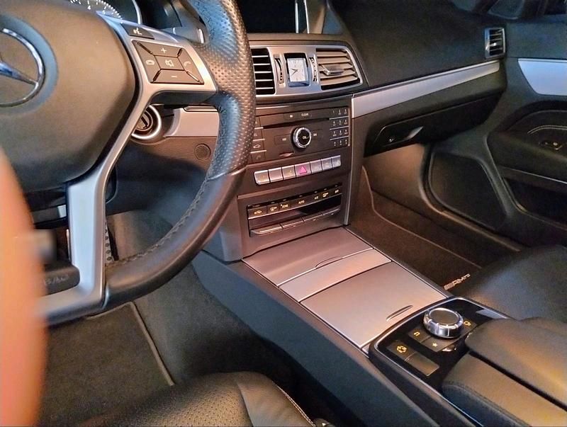 Gebraucht Mercedes E250 AMG 305 PS (224 kW) 2016 Schwarz Coupé