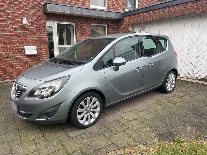 Gebraucht Opel Meriva Innovation 130 PS (95 kW) 2011 Silber Van / Kleinbus
