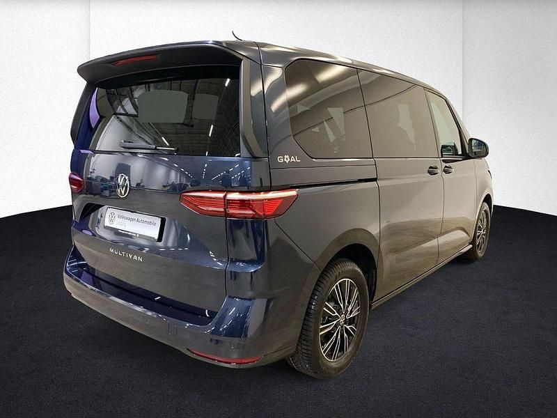 Neu VW Multivan Goal 150 PS (110 kW) 2025 Blau Van