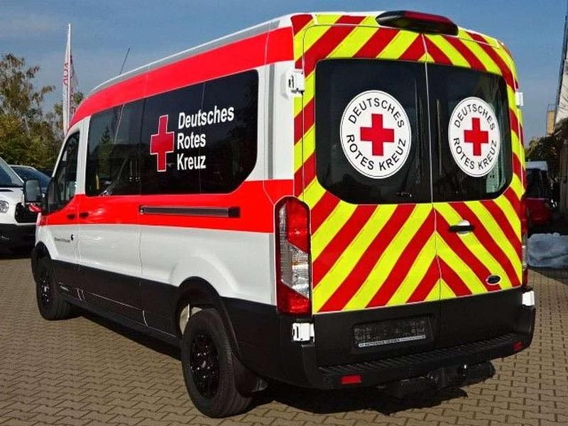 Gebraucht Ford Transit 170 PS (125 kW) 2024 Frostweiß Kombi