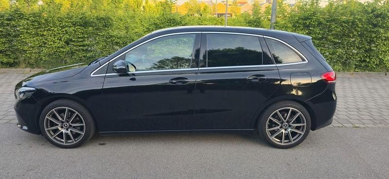Gebraucht Mercedes B200 Progressive 150 PS (110 kW) 2019 Schwarz Kleinwagen