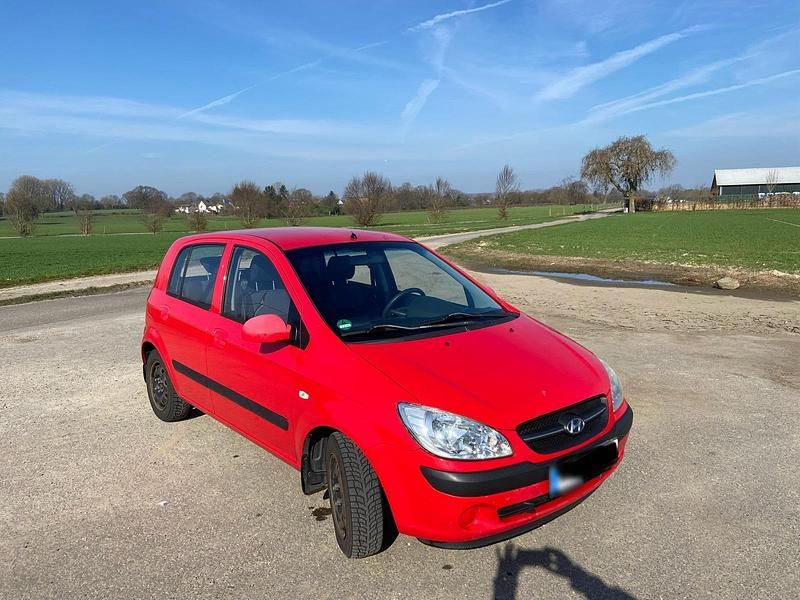 Gebraucht Hyundai Getz 67 PS (49 kW) 2010 Rot Kleinwagen