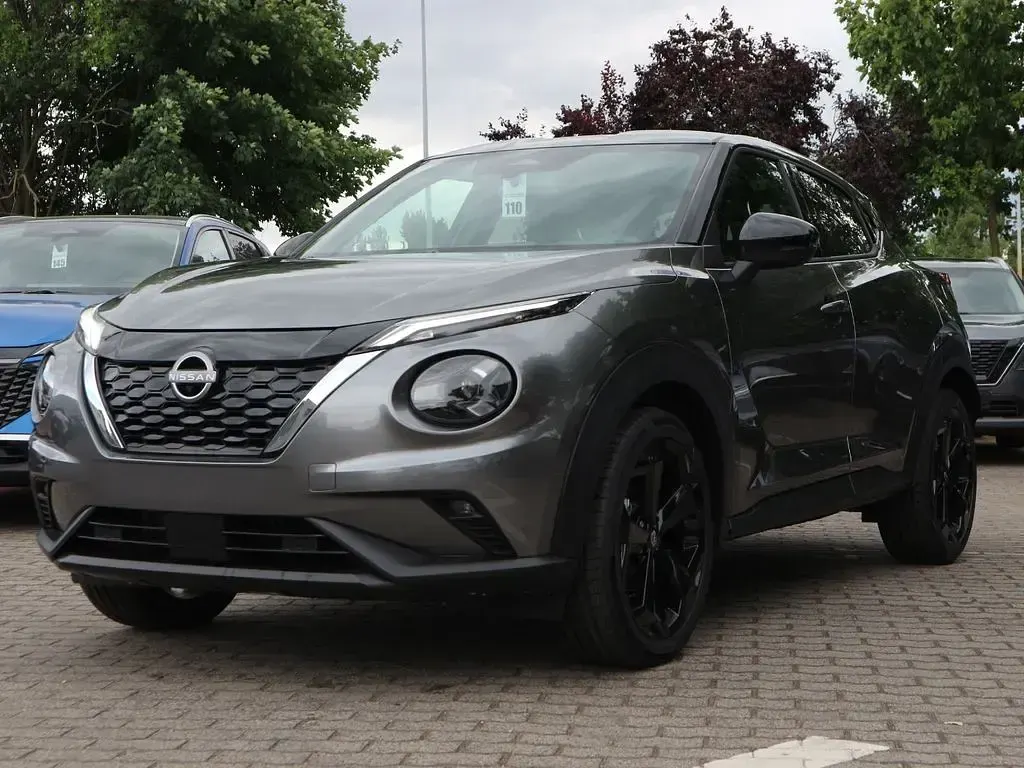 Neu Nissan Juke 360º 114 PS (83 kW) 2026 Dark grey SUV