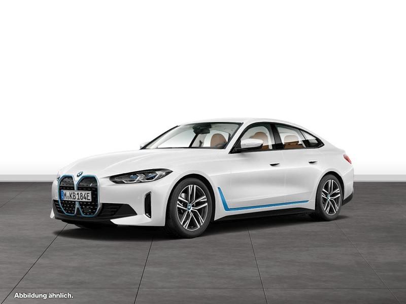 Weiß Gebraucht 2023 BMW i4 Limousine | 42.443 € (Fairer Preis) - Bild 1/4