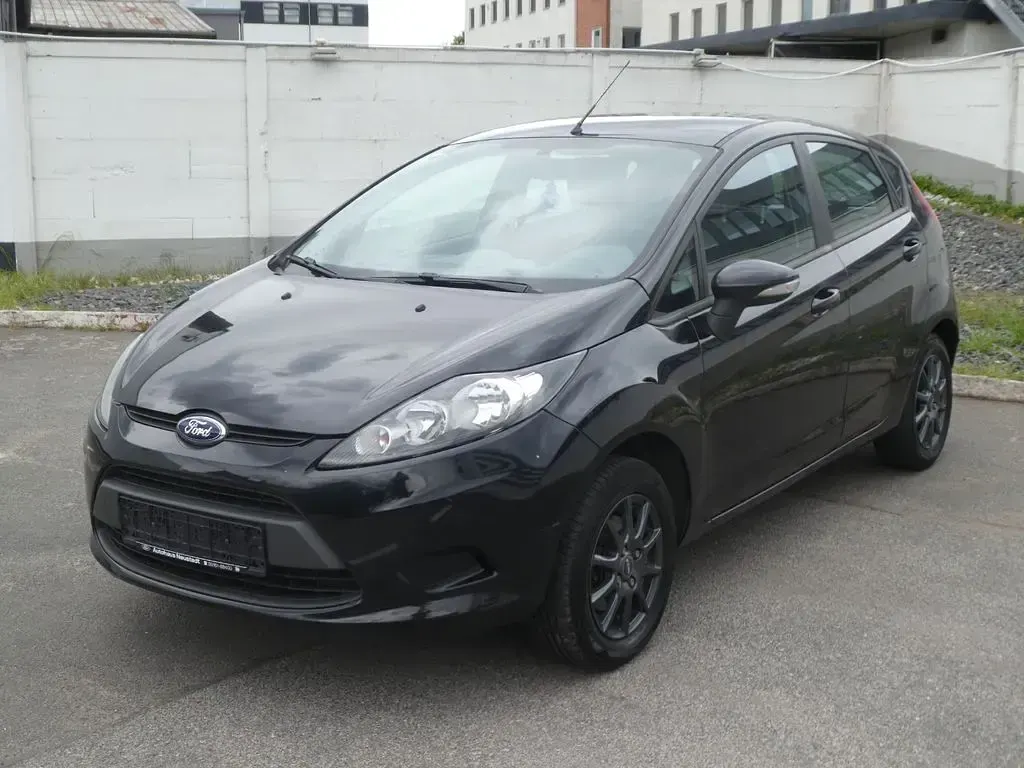Second-hand Ford Fiesta Trend 69 CP (50 kW) 2010 Negru Berlinǎ