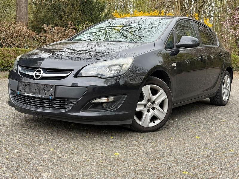 Gebraucht Opel Astra Energy 131 PS (96 kW) 2014 Schwarz Limousine