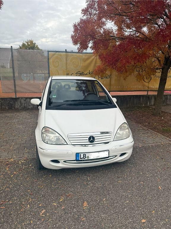 Weiß Gebraucht 2001 Mercedes A190 Elegance Van / Kleinbus | 2.450 € (Fairer Preis) - Bild 1/4