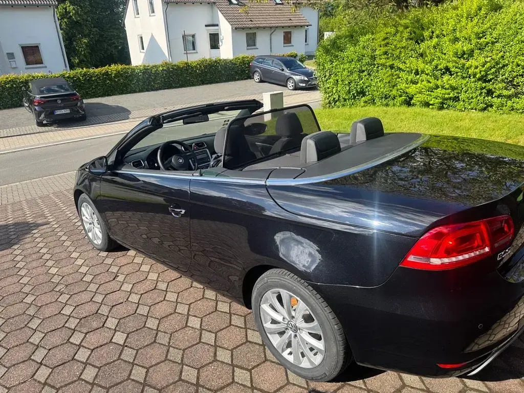 Gebraucht VW Eos 122 PS (89 kW) 2011 Schwarz Cabrio