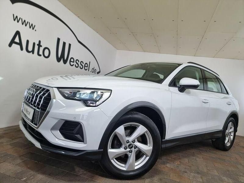 Gletscherweiß metallic (metallic) Gebraucht 2020 Audi Q3 Advanced SUV | 27.750 € (Fairer Preis) - Bild 1/4