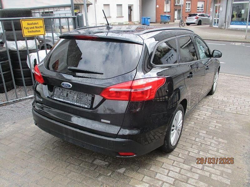 Gebraucht Ford Focus Business Edition 125 PS (91 kW) 2018 Schwarz Kombi