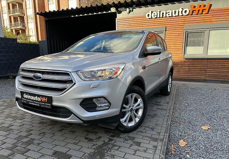 Gebraucht Ford Kuga Titanium 182 PS (133 kW) 2017 Silber SUV
