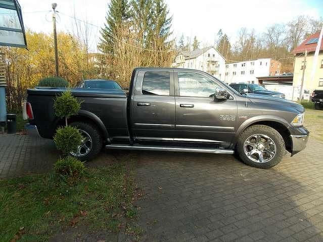 Gebraucht Dodge Ram 401 PS (294 kW) 2014 Grau metallic Pickup