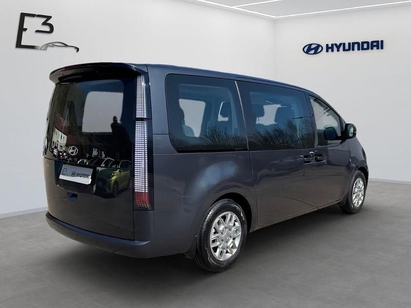 Gebraucht Hyundai Staria Trend 177 PS (130 kW) 2024 Grau Van / Kleinbus