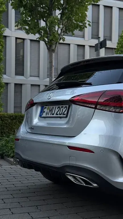 Gebraucht Mercedes A220 AMG line 190 PS (139 kW) 2021 Silber Limousine