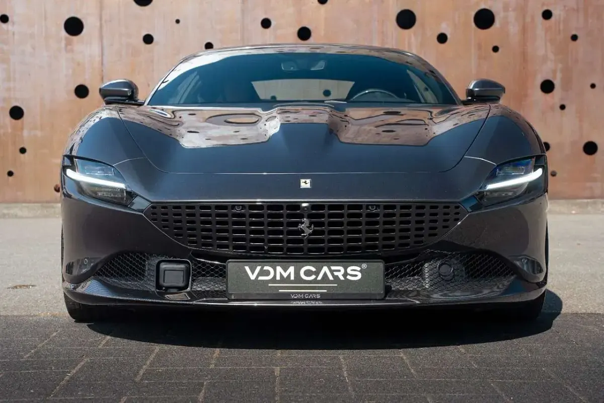 Gebraucht Ferrari Roma 620 PS (456 kW) 2023 Grigio silverstone 740 Coupé
