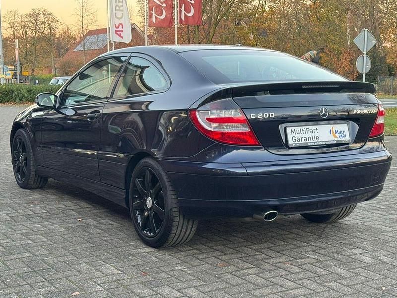 Gebraucht Mercedes C200 163 PS (119 kW) 2006 Blau Coupé