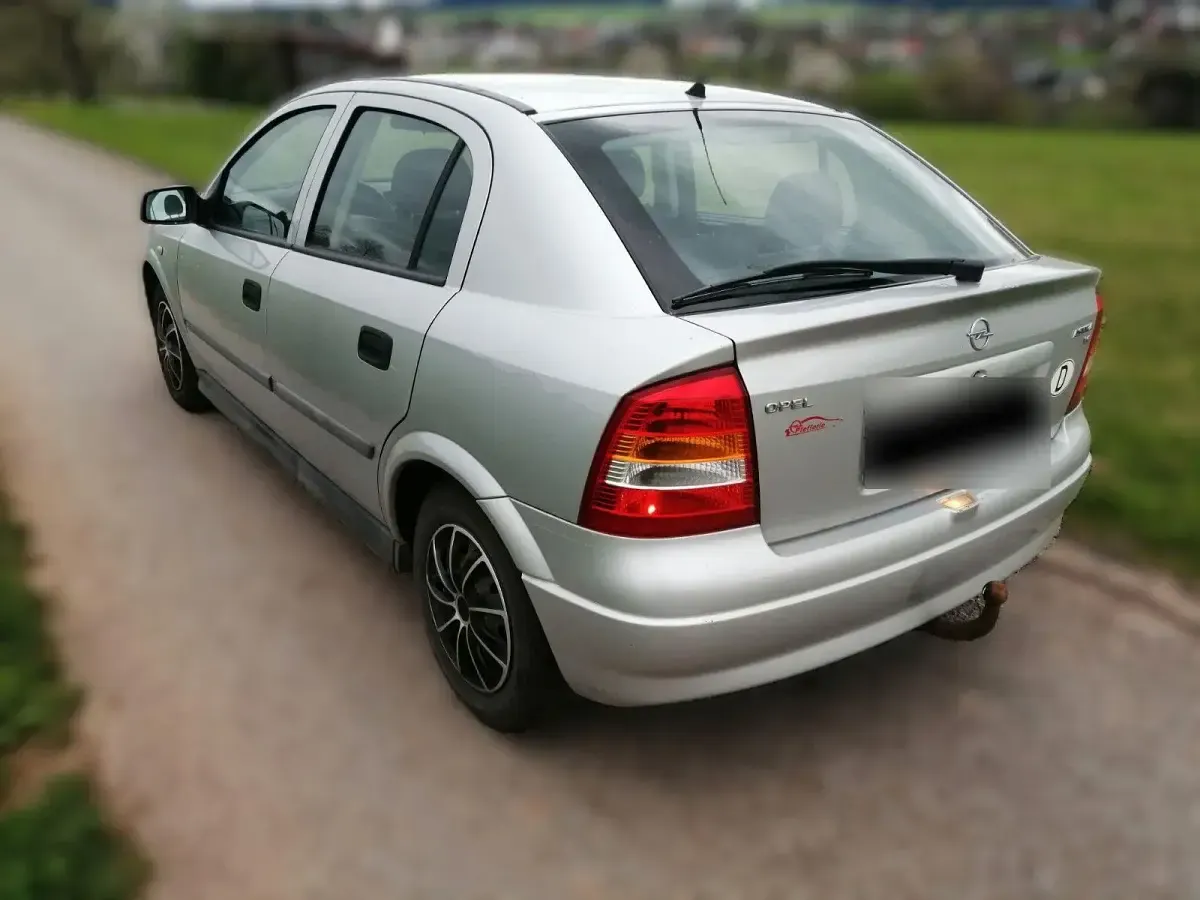 Gebraucht Opel Astra 75 PS (55 kW) 1999 Silber Kombi