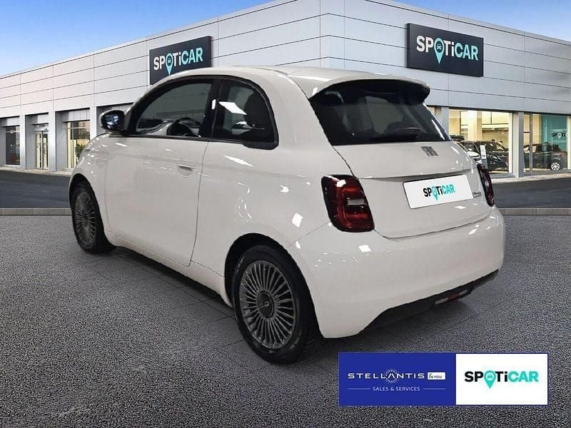 Gebraucht Fiat 500e Icon 86 kW (118 PS) 2022 Weiß Kleinwagen