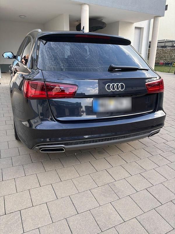 Gebraucht Audi A6 Ambiente 190 PS (139 kW) 2016 Blau Kombi