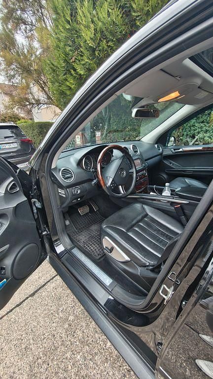Gebraucht Mercedes ML320 224 PS (164 kW) 2007 Schwarz SUV